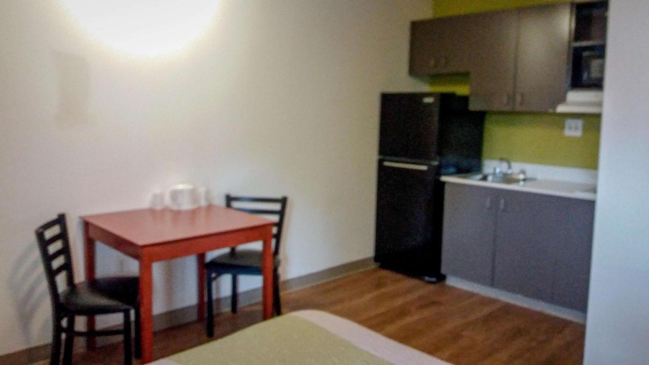 Motel 6-Greensboro, Nc - I-40 Экстерьер фото